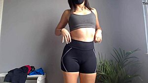 Wife experimenting with new gym clothes, follow my second channel - casalheyya