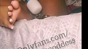 Does this sexy thot squirt cream with dildo?