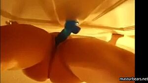 alexis 19 squirts on mounted dildo