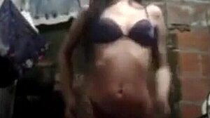 i saw this brunette dancing with her nice ass