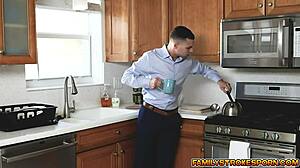 Rachel Rivers And Johny Stuff Pussy In Doggystyle And Blowjob