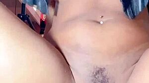 Fat Babe Rubs Her Pussy – Follow RoseRed VIP?