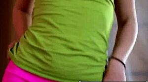 Elizabeth Bentley tries anal, loving the deep assfucking sensation