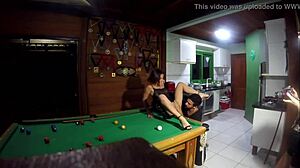 Lady Milf E O Sulista Fazendo Sexo Na Mesa De Sinuca Da Casa De Praia Da Pernocas