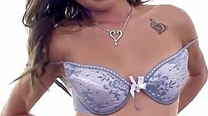 Ariel Rose fucked by huge cock! Cum on face!