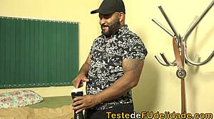 I caugh my uncle jerking off in my roomm, it was so hot!