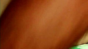 perfecto coño de latina colombiana de 18 para un creampie jugoso