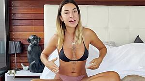 Roxy Fox Teaches Intense Female Orgasms and How to Make Her Cum