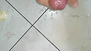 Chinese Asian Girl Squirts Cum In Solo Video