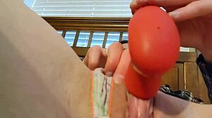 watch kitty phoenix pleasure her pussy with a toy until she squirts 😏