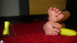 Feet Me Jelisa Rose Banana Yellow Submarine Footjob