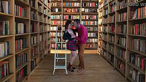 Mamada al profesor en la biblioteca con deepthroat blowjob.