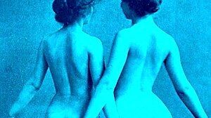 Vintage lesbians in retro pornostalgia collection