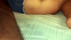 a escondidas me masturbo viendo a mi madrastra cachonda