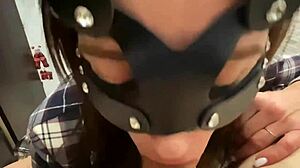 i enjoy a brunette blowjob