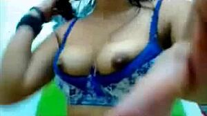 Shaved Pussy Meets Hard Cock in Thrilling Webcam Show