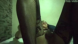 i'm playing in my bed with her