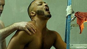 Sneaky husband leads secret gay life cheating on pregnant wife