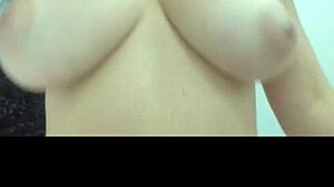 Teen showing her natural tits in a casual chat