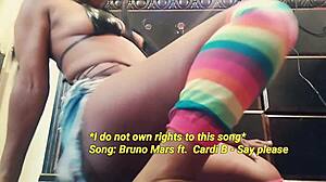 Can you handle this sexy ebony wildcat shaking her ass?