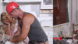 does sneaky submissive housewife selvaggia seduce the repairman for hardcore anal?