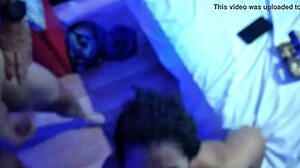 chupandoselas a los dos en una narrativa oral intensa