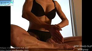 Muscular japanese bodybuilder girl flexes in natural muscle fetish video