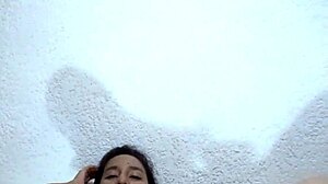 No puedo más, sácalo de mi culo por favor, me vuelvo loca, orgasmo real, vibrador plug anal