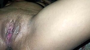 minha namorada manda vídeo dela se tocando pra eu gozar