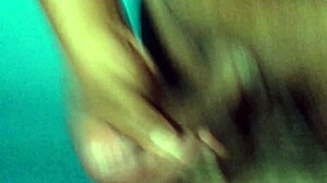 Masturbation in the gym: A steamy video