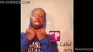 I play city music while riding to facial