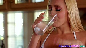 wow, these lesbo babes squirtin’ hard together, its so hottt!