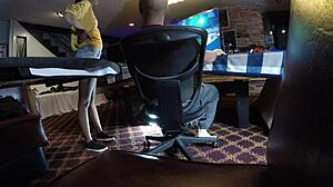 Dayanara nerd performs oral left