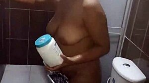 Video of Venezuelan couple caught in bathroom