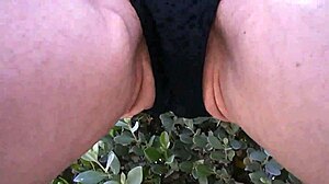 keys pees outside and i can't stop watching her nude ass