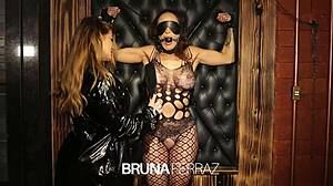 bruna ferraz - belinha baracho minha putinha video completo no red, licking ass in lingerie