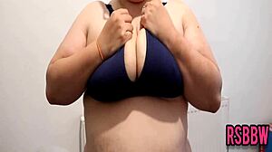 Bbw sprays milk from huge lactating tits at home