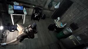 mi hermanastra militar llega caliente y follamos en el piso despues de meses