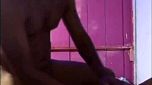 changed the light bulb and got a blowjob for excellent service