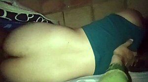 hermanastra despierta con ganas de que meta mi pene hasta el fondo de su vagina