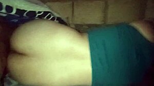 hermanastra despierta con ganas de que meta mi pene hasta el fondo de su vagina