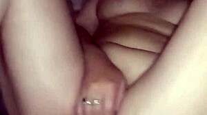 hermanastra despierta con ganas de que meta mi pene hasta el fondo de su vagina