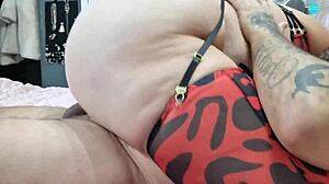 Watch the Dirty Wife in Amateur Couple's Rough Fucking Close Up