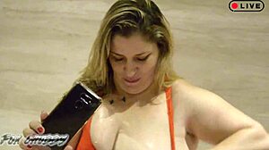 fox chubby rips clothes in live stripchat