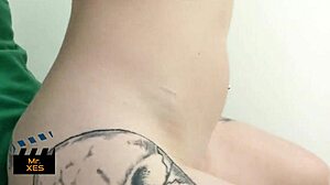 Will this Canadian blonde get caught deepthroating in public quarantine shopping