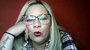 Tragicomic Encounters in Intimate Moments