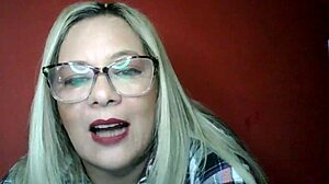 Tragicomic Encounters in Intimate Moments