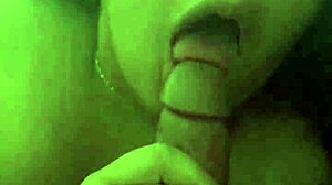 puta jovencita mexicana de 18 años chupa verga y huevos!