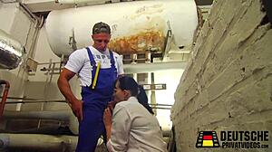 Milf with tattoos and piercings in a payment scenario