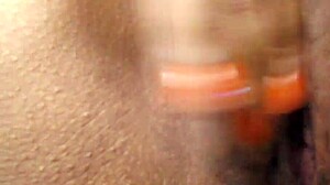 tetona bien puta finishes masturbating in the hotel room